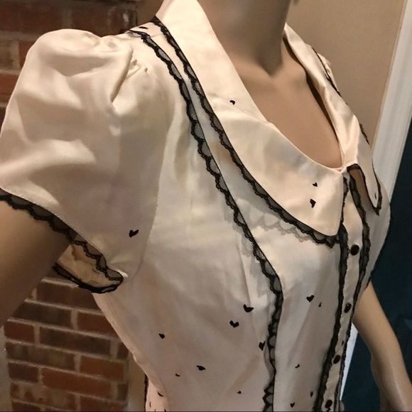 NWT $129 bebe | Silk | Franki | Peter Pan Collar Hearts Dress | Size M - Picture 4 of 16